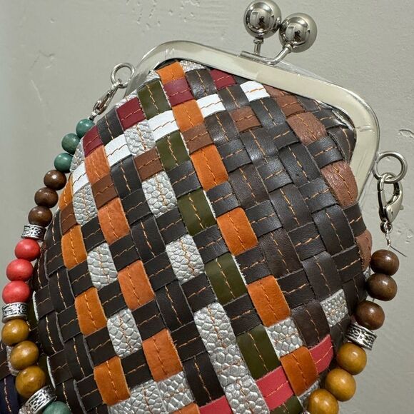 Colorful Woven Leather Handmade Kisslock Clutch/Phone Pouch/ Crossbody - Picture 13 of 16